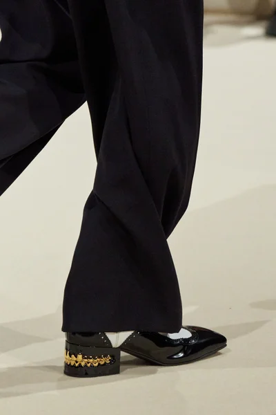 Look 15